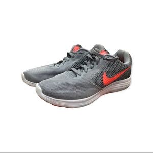 Nike Revolution 3 Women’s Size 7.5